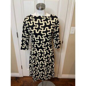 J.McLaughlin Black Tan Wavy 3/4 Sleeve Shift Dress, Size M